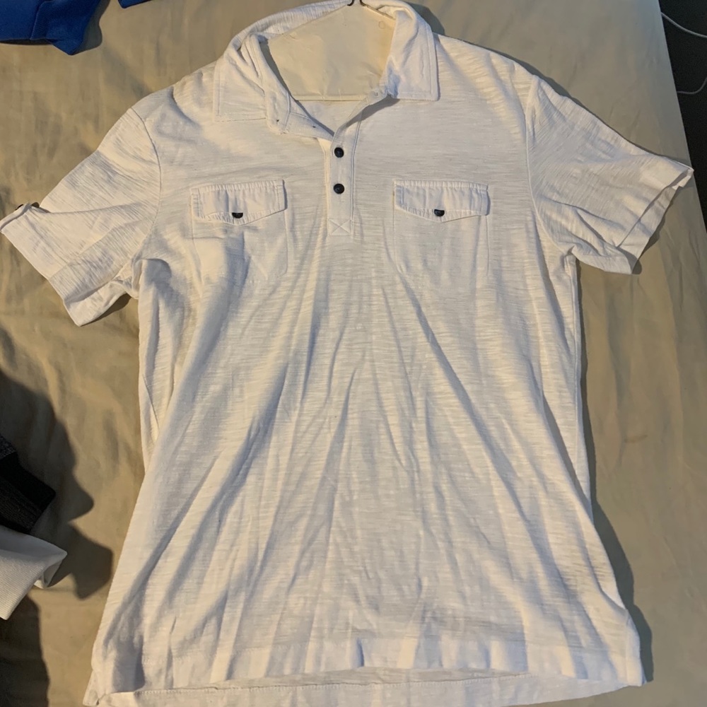 Kenneth Cole T-Shirt